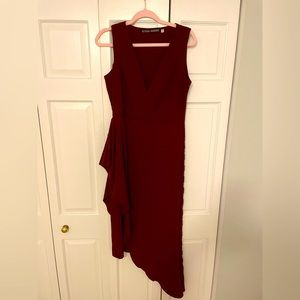 Georgia Hardinge beautiful burgundy dress in excellent condition!